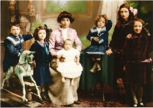 From left to right: Kathleen, Agnes, Mae, Alice, Jack, Elsie and Moira (circa 1916)